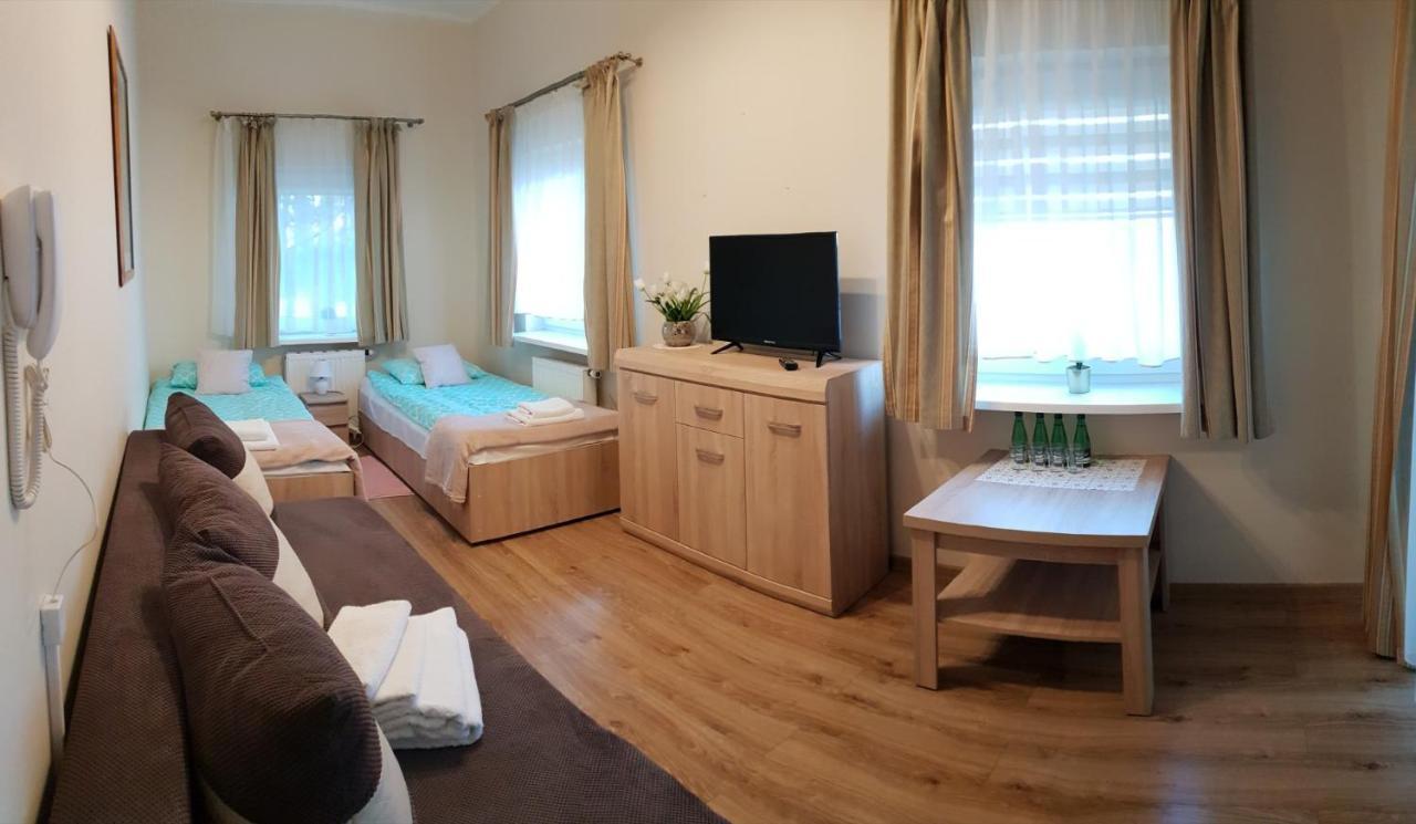 Hotel Mikorzyn Slesin  Luaran gambar